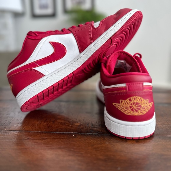 Jordan 1 Low Cardinal (Red, white, gold) Size 11 - Picture 7 of 9
